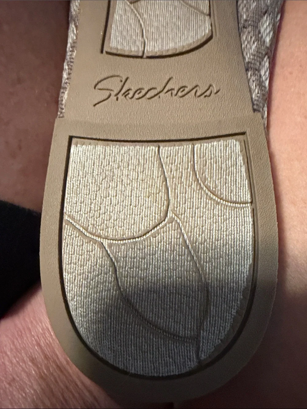 Skechers Cleo honeycomb Knit Scalloped Slip-On Flats in taupe size10